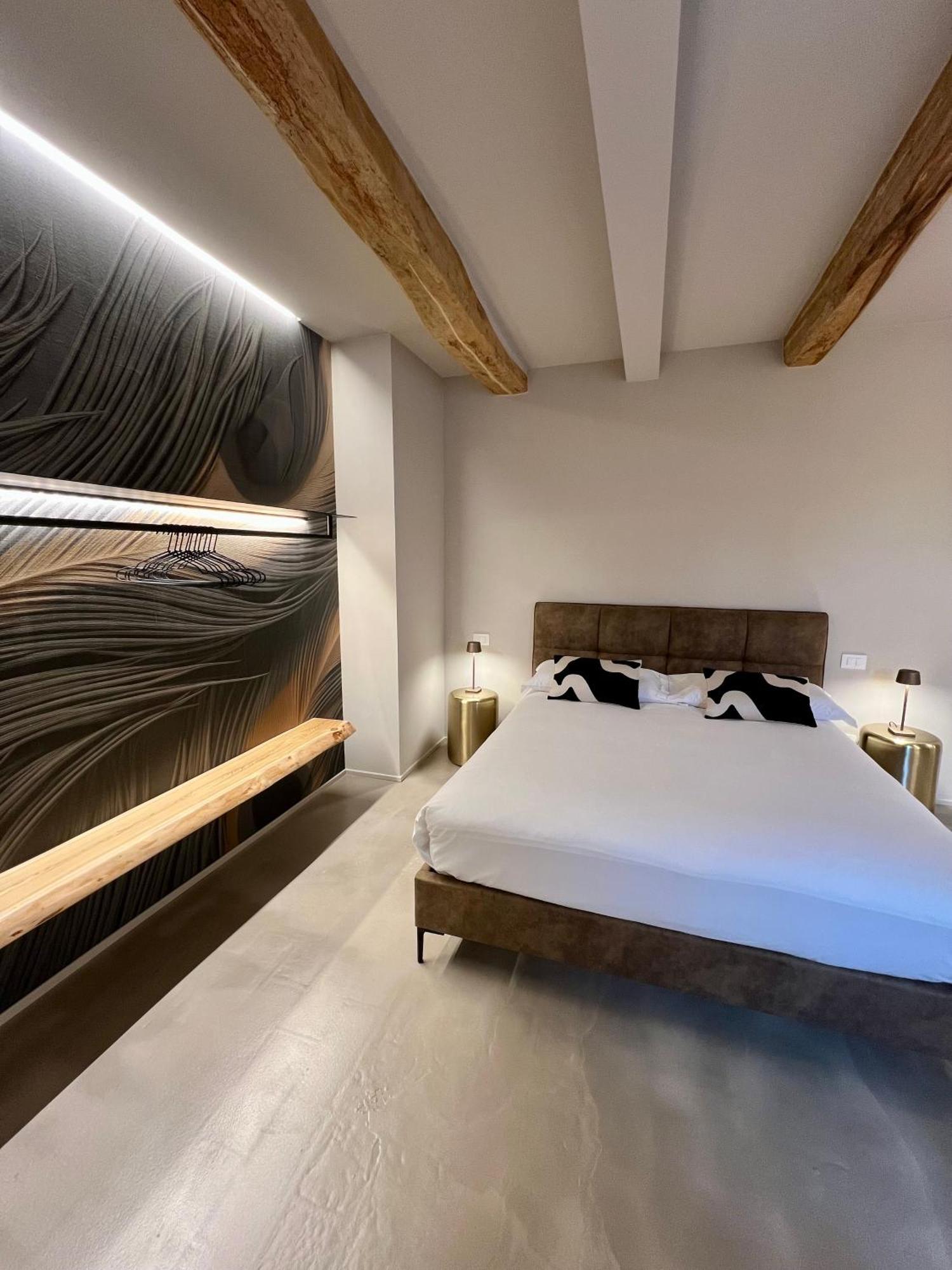 Palazzo Del Papa Country Suites Сиена Экстерьер фото