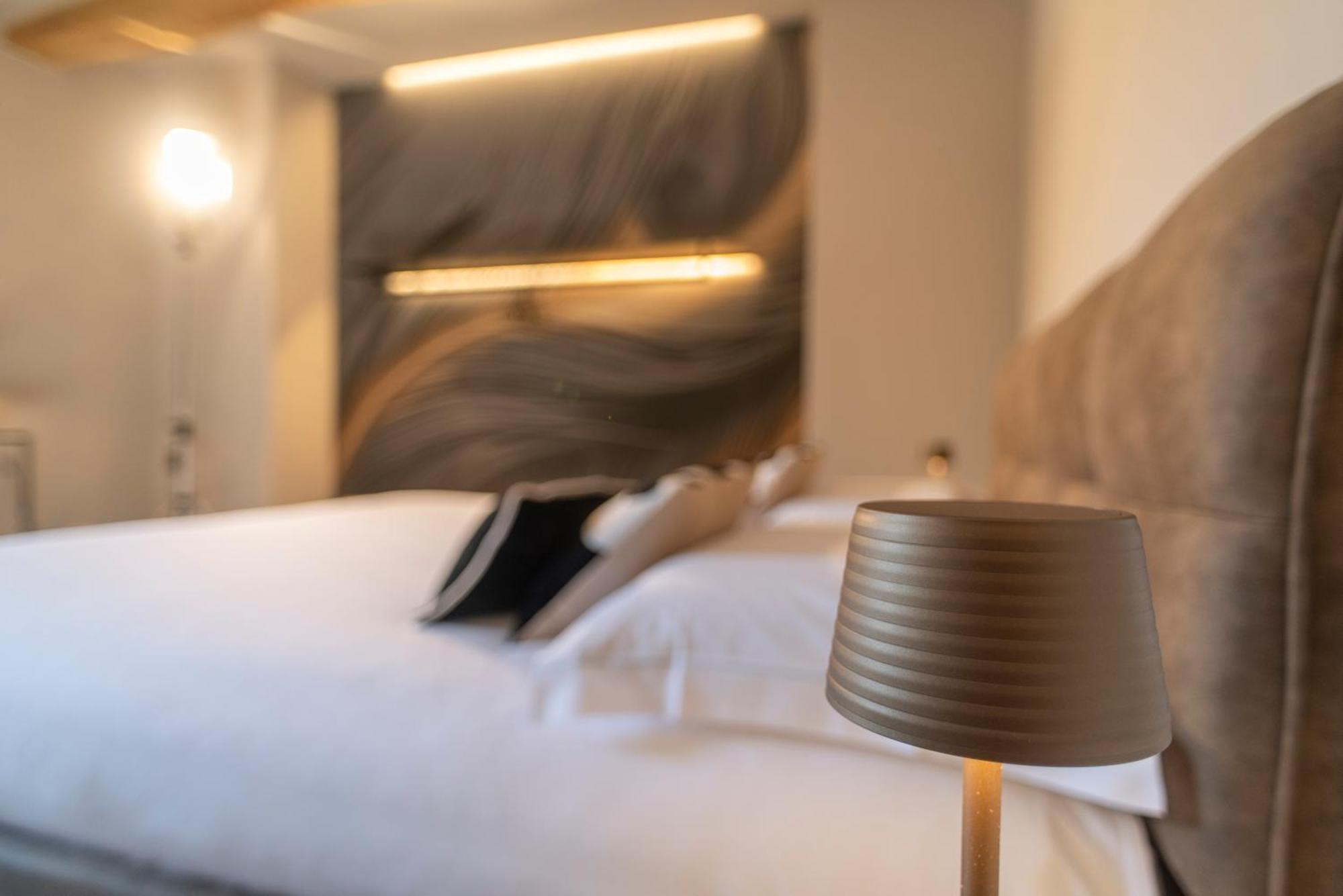 Palazzo Del Papa Country Suites Сиена Экстерьер фото